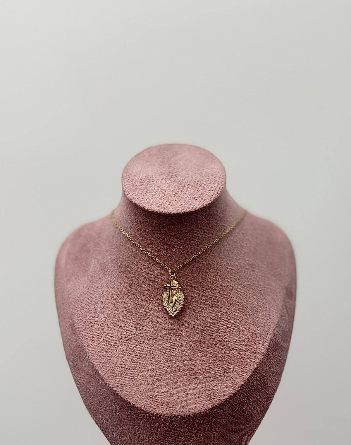 COLLANA GOLD CUORE SACRO CON CROCE