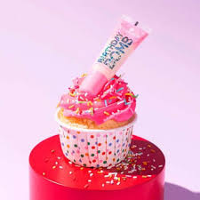 ESSENCE BIRTHDAY BOMB SHINY LIPGLOSS 01 CAKE MY DAY 10ML