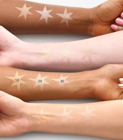 ESSENCE SOFT TOUCH BOUNCY GLOW 10 SOFT GLAZE